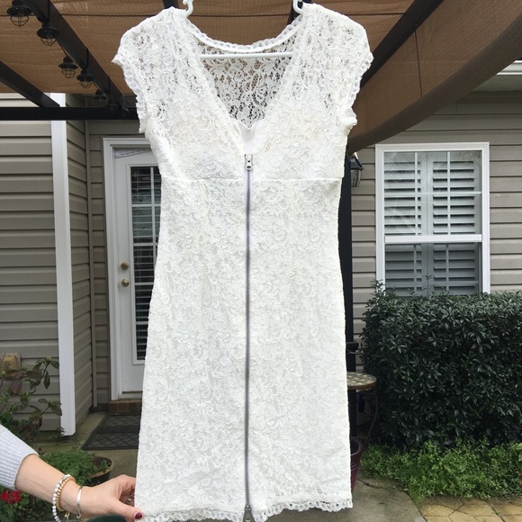 David’s Bridal white lace dress - Picture 2 of 4